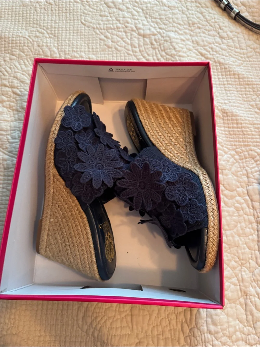 Vince Camuto Navy Floral Lace Wedge Slides 8.5